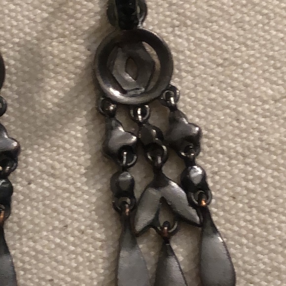 Black and Gray Vintage Monet Dangly Earrings. Has a goth Victorian vibe. 🖤 - Picture 15 of 16